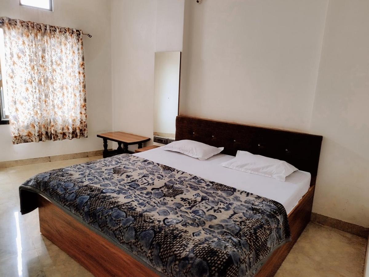 Hotel Guru Kripa - 500Mtr From Shreenathji Temple Nāthdwāra Zewnętrze zdjęcie