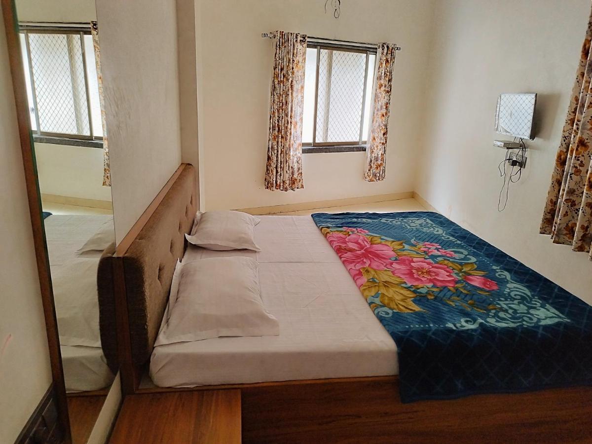 Hotel Guru Kripa - 500Mtr From Shreenathji Temple Nāthdwāra Zewnętrze zdjęcie