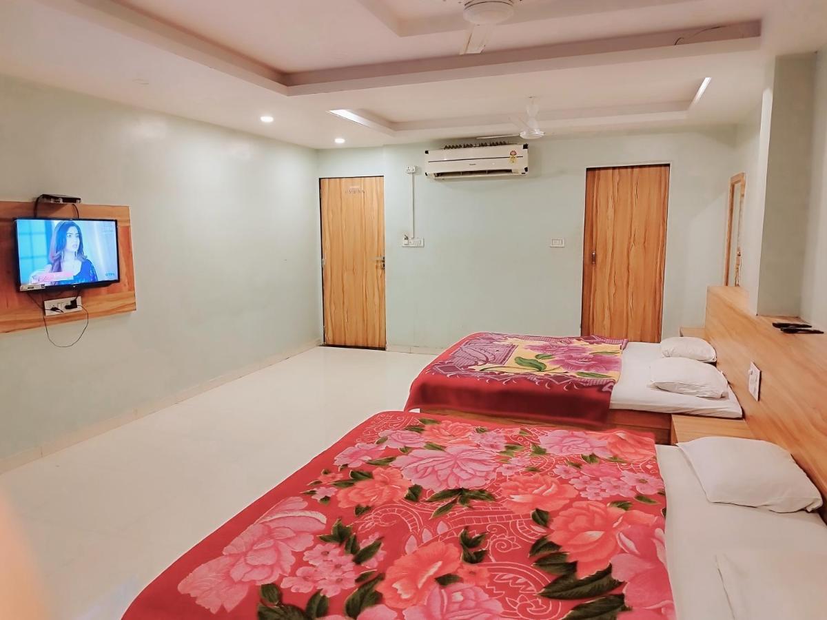Hotel Guru Kripa - 500Mtr From Shreenathji Temple Nāthdwāra Zewnętrze zdjęcie