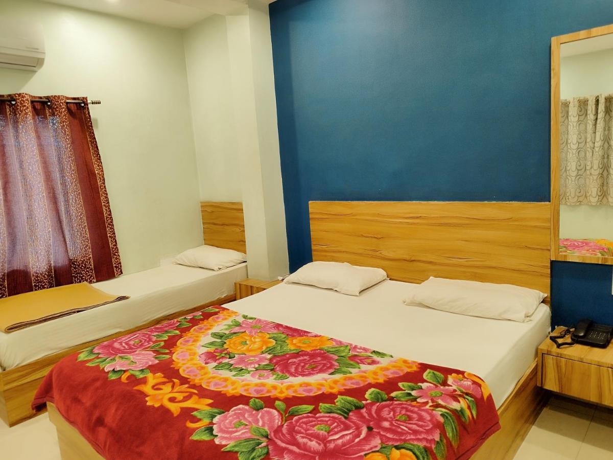 Hotel Guru Kripa - 500Mtr From Shreenathji Temple Nāthdwāra Zewnętrze zdjęcie
