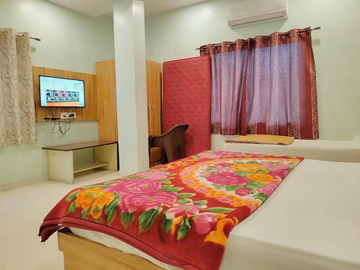 Hotel Guru Kripa - 500Mtr From Shreenathji Temple Nāthdwāra Zewnętrze zdjęcie